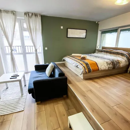 Stylish Apartment, Very Good Location! Appartamento *